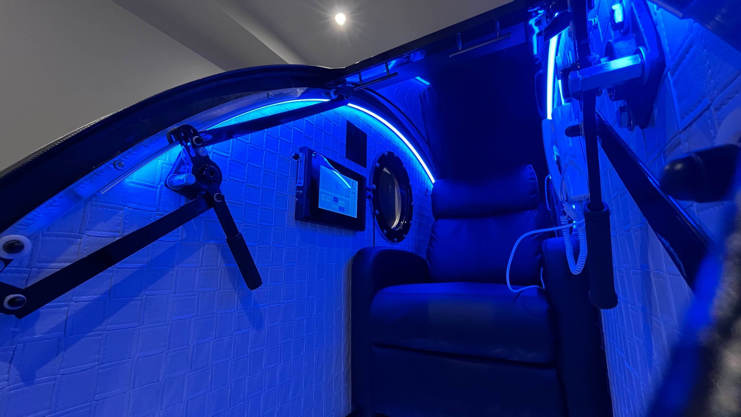 State of the Art Hyperbaric Oxygen Chamber