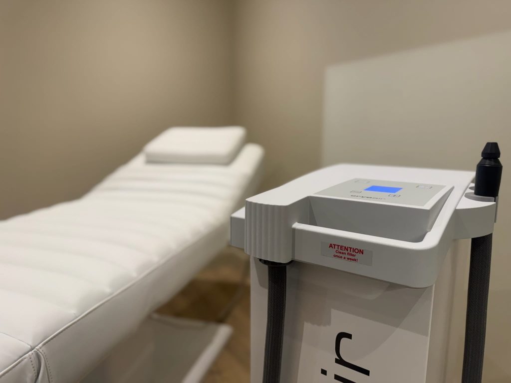 CryoAir localised cryotherapy machine at Brysk Manchester